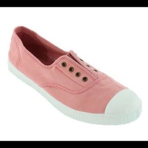 Victoria slip on canvas shoes
